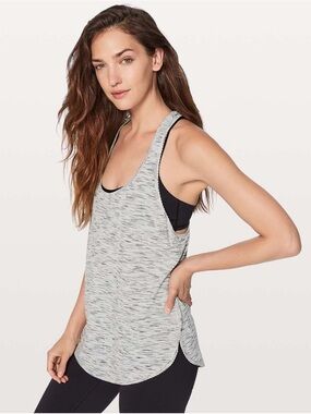 Lululemon 105 F Singlet Tank Top in Tiger Space Dye Black & White, size 4/6